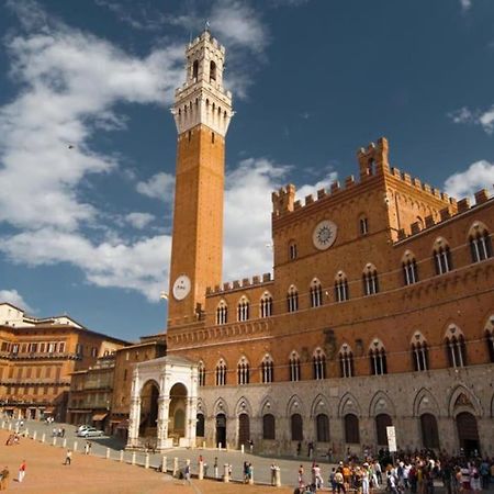 Modern & Strategic Apartment Siena Exterior photo